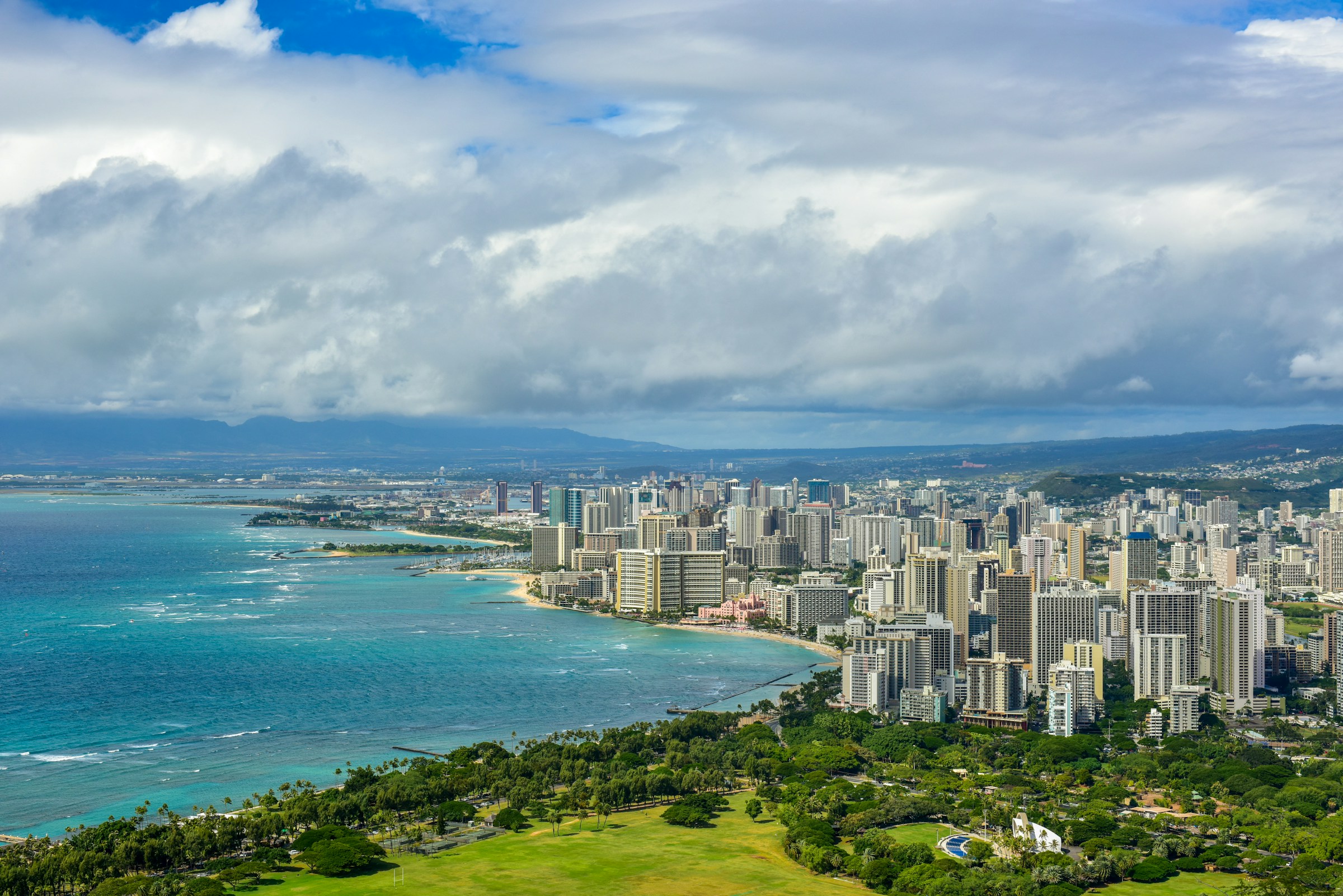 Hawaiian Odyssey: Exploring Oahu and Big Island Wonders